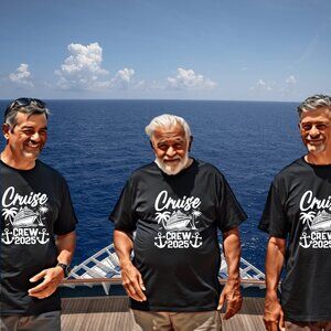 Vacation Shirt Cruise Crew 2025 Tee Group Trip Shirt
